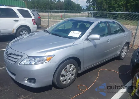 2010 Toyota Camry из США, поврежденный, VIN 4T1BF3EK0AU016952